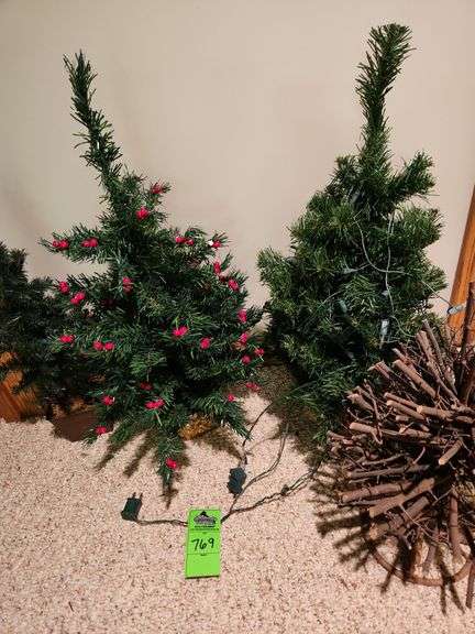 Mini Christmas trees image
