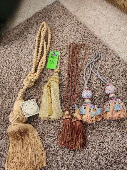 Wall tapestries decorative tassels image