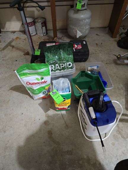 Gardening supplies image