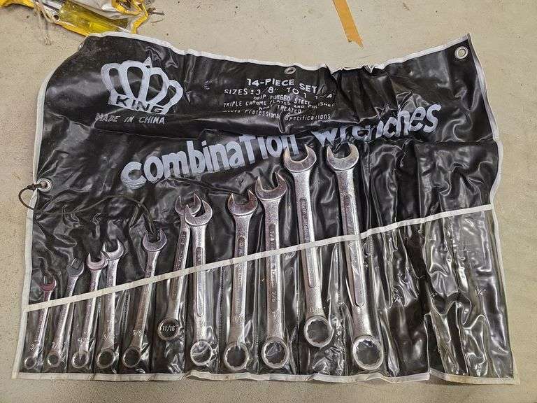 Set of 11 combination wrenches image