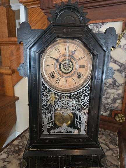 Wm. L. Gilbert Clock Co. Clock image