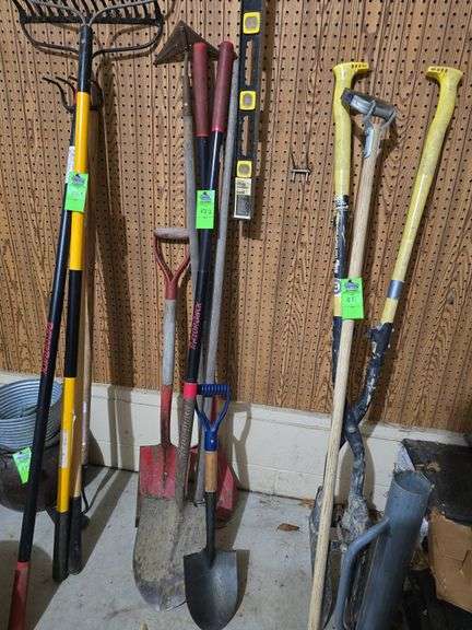 Shovels and level image