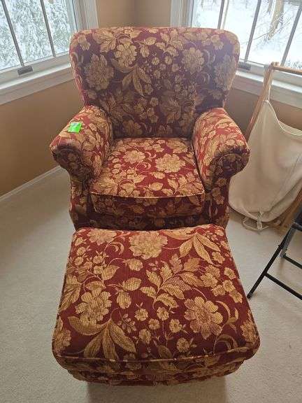 Mayo arm chair with ottoman image