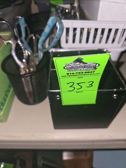 Miscellaneous office supplies image