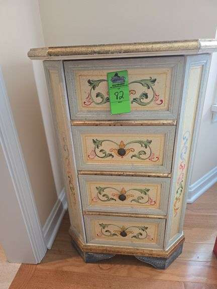 Vintage 4 drawer chest image