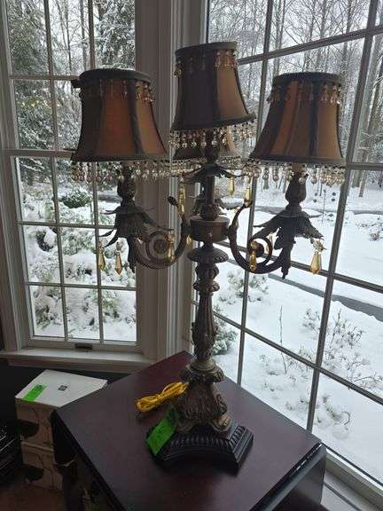 vintage-style metal candelabra table lamp image