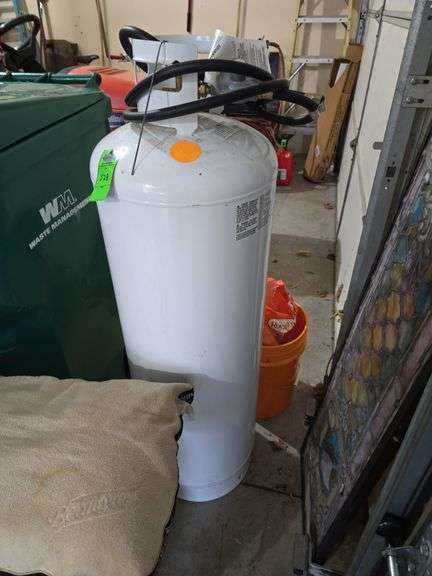 Propane tank 4 foot tall image