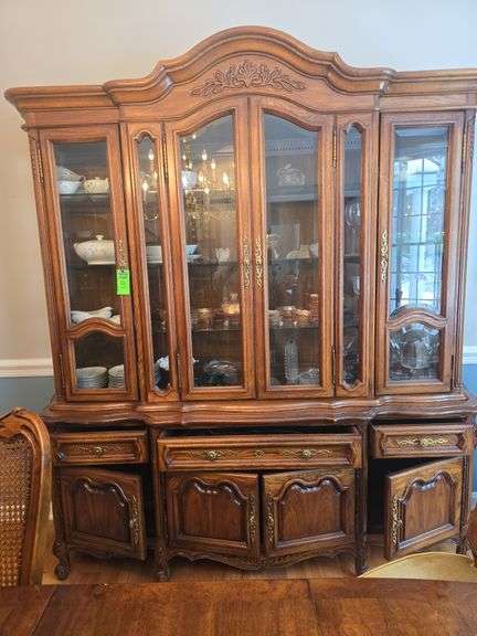 Hutch NO contents image