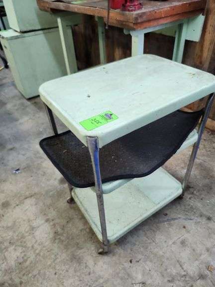 Metal rolling stand