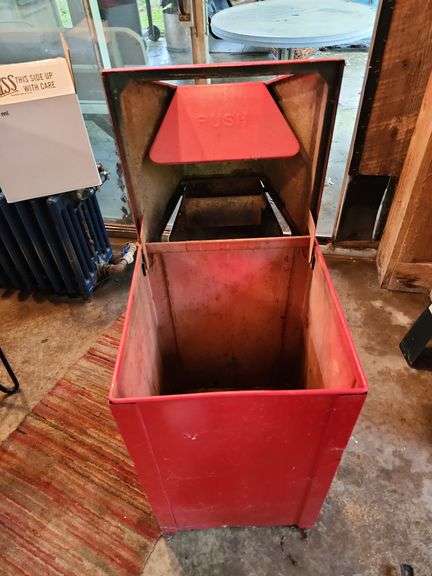 Metal garbage can