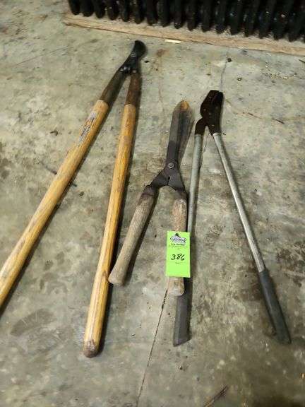 Bush trimmers
