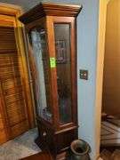 Gun cabinet
