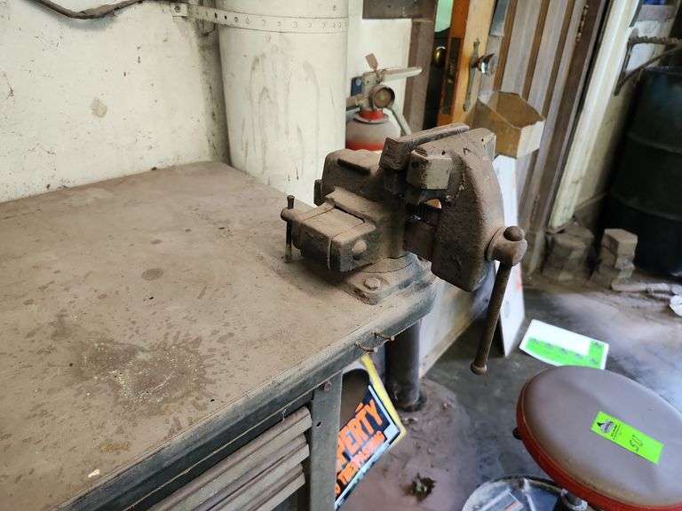 Tool cabinet with vice