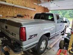1997 Chevrolet Model K 1500 Half ton pickup truck