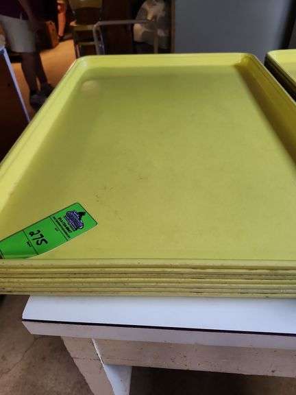 Plastic sheet trays