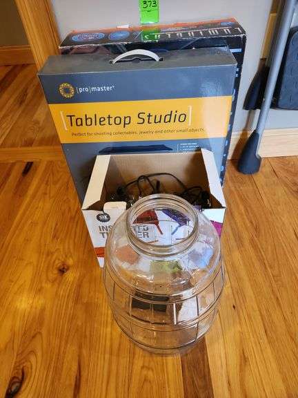 Tabletop Studio, Lumiglas  and lights