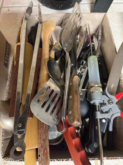 Kitchenware knives, rolling pin injector