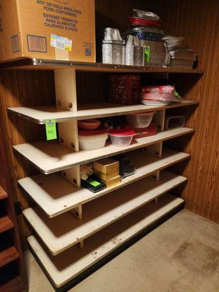 Shelving unit no contents