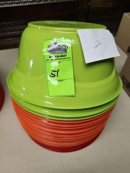 Plastic serving bowls quantity of 20