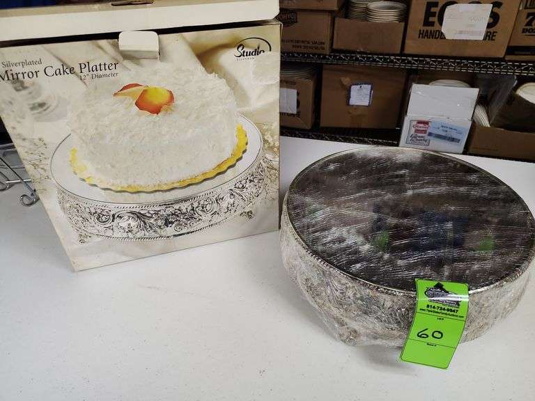 Mirror cake platter 12-in diameter