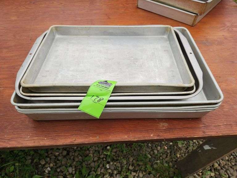 Cake pans