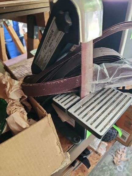 Belt sander