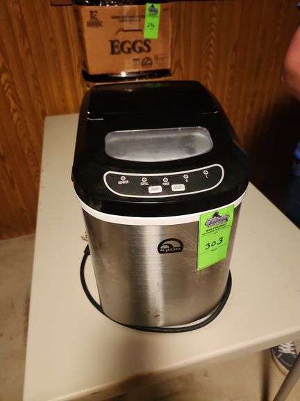 Ice maker