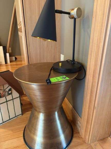 End table and light ￼