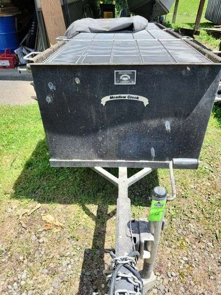 Barbecue chicken cookers trailer Cook 100 chicken halfs. With cover