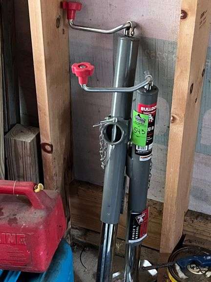 Trailer jacks