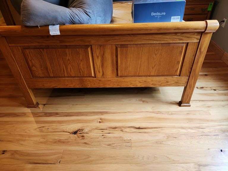 Oak bed Queen mattress and frame Very good condition