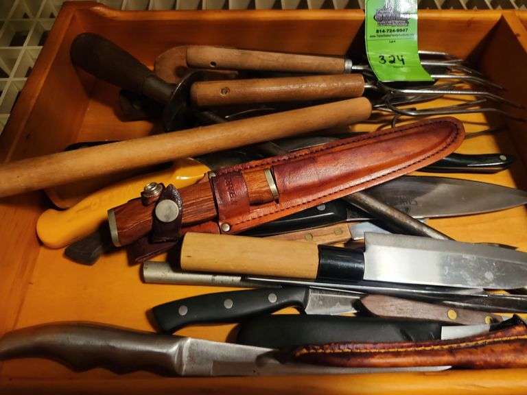 Assorted knives