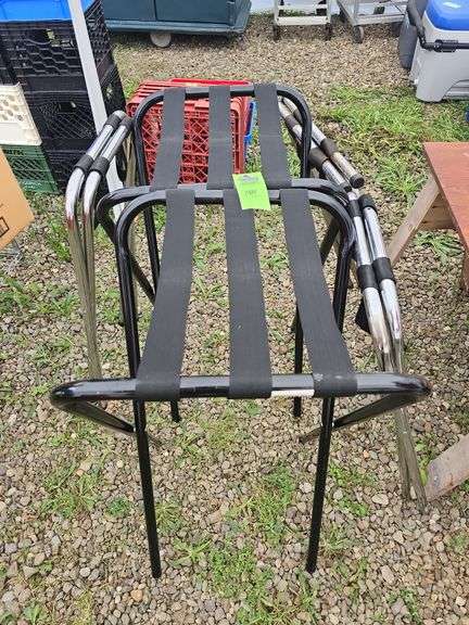 Tray jacks