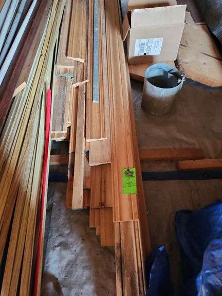 Hardwood molding various lens
