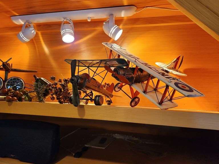 Planes and clock