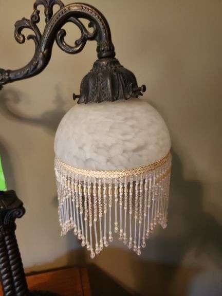 Antique style lamp