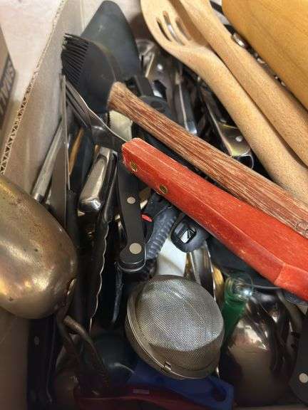 Kitchenware knives, rolling pin injector