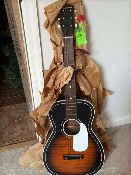 Acoustic guitar image