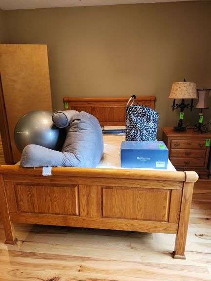 Oak bed Queen mattress and frame Very good condition image