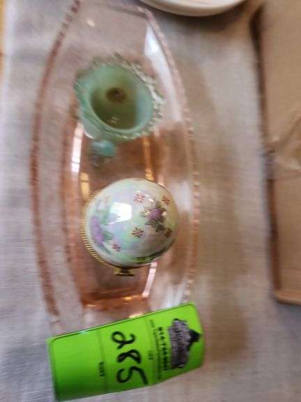 Serving tray egg holder with egg