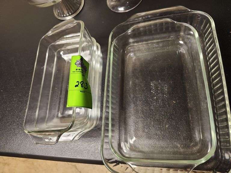 Glass baking pans