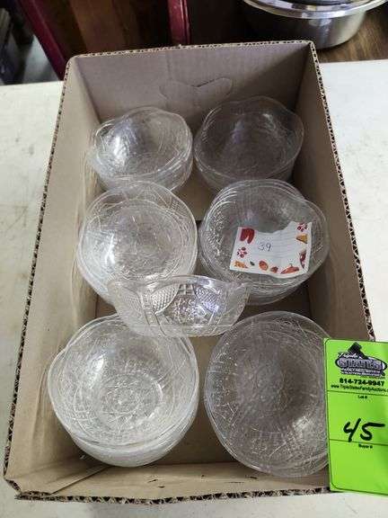 Plastic bowls quantity of 39