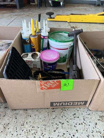 Spackling supplies & drill bits