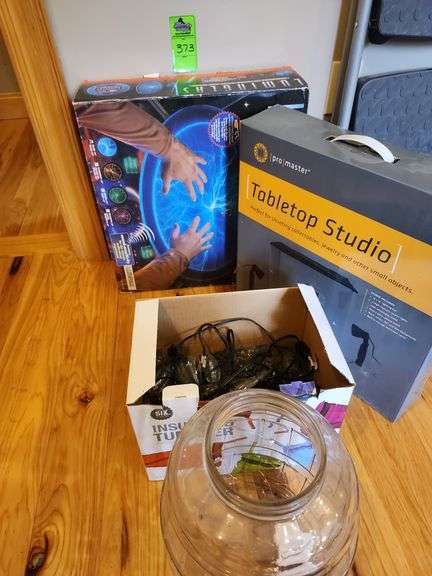 Tabletop Studio, Lumiglas  and lights