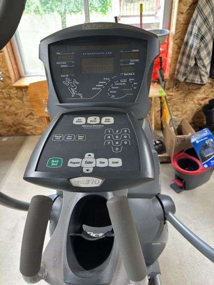 Octane fitness elliptical