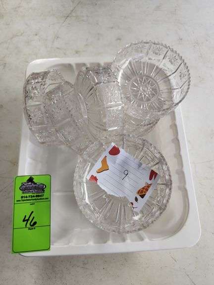 Plastic bowls quantity of 9