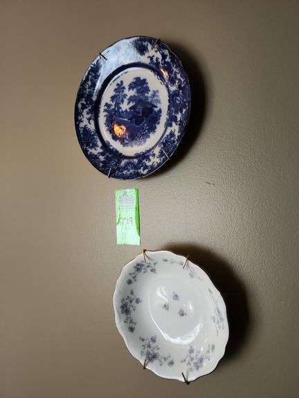 Hanging dishes