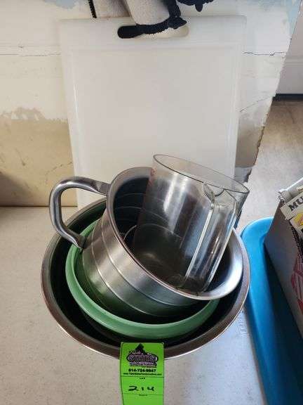 Bowls and cutting boards