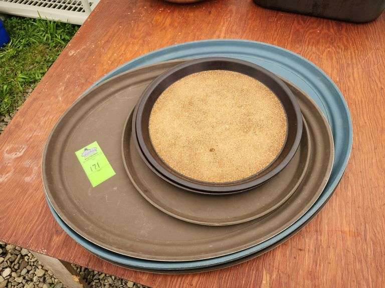 Waiter trays