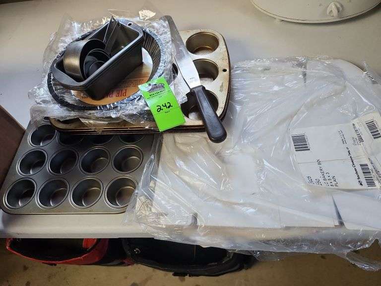 Cake boxes and miscellaneous baking